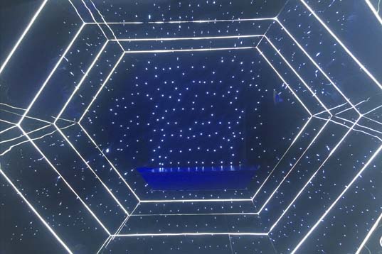 ��������O��M��