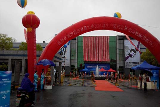 �_�I(y��)�c�䡪��ͨ��˹��